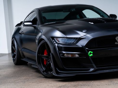 Used 2020 Ford Mustang Shelby GT500 w/ Technology Package RWD image 8