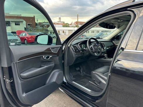 Used 2017 Volvo XC90 T6 Momentum w/ Vision Package AWD/4WD image 13