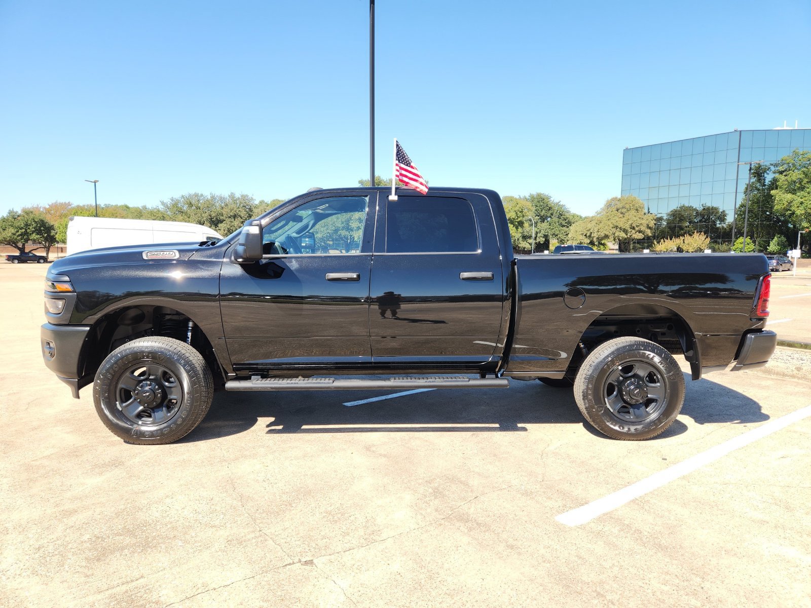 Used 2026 RAM 2500 Tradesman AWD/4WD image 3