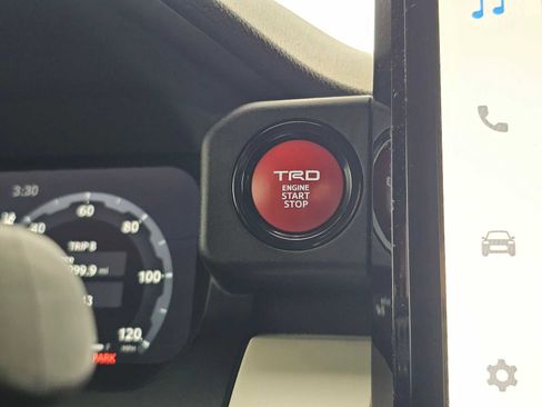 Used 2024 Toyota Tacoma TRD Sport AWD/4WD image 29