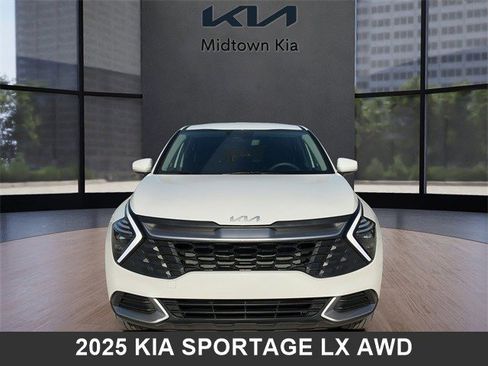 Certified 2025 Kia Sportage LX image 8