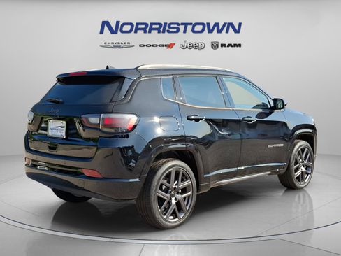 Used 2025 Jeep Compass Limited w/ High Altitude Package AWD/4WD image 4