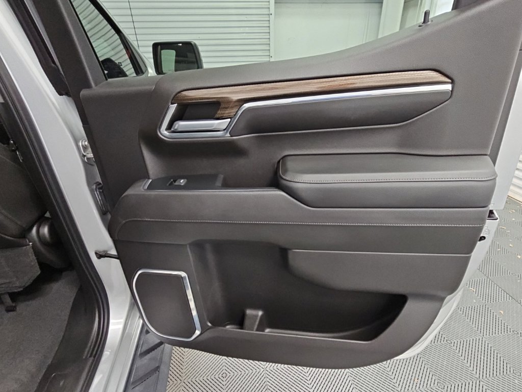 Used 2022 Chevrolet Silverado 1500 RST w/ Convenience Package II RWD image 35