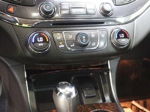 Used 2014 Chevrolet Impala LT FWD image 20