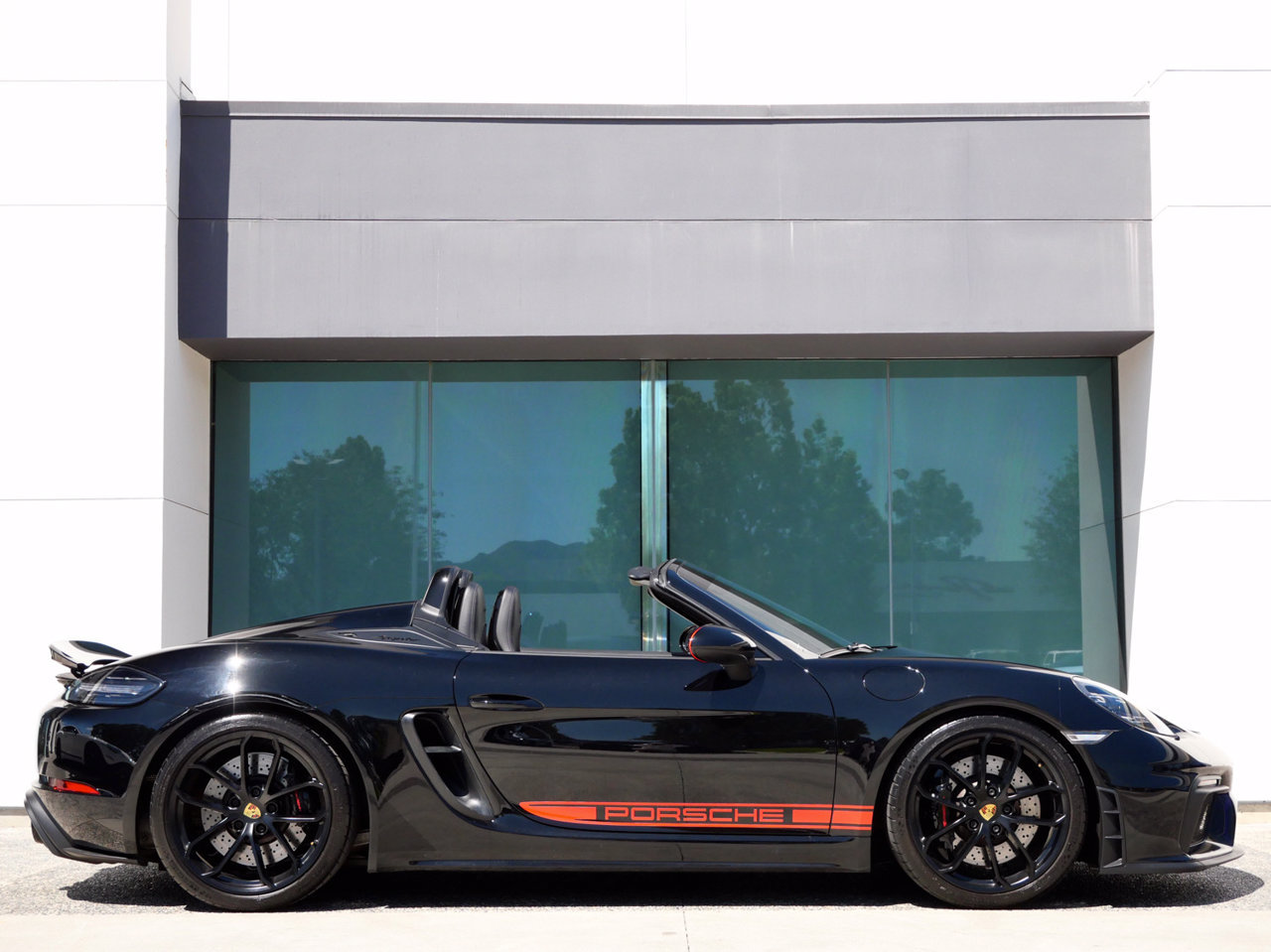 Used 2021 Porsche 718 Boxster Spyder RWD image 4
