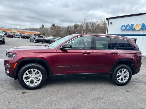 Used 2023 Jeep Grand Cherokee Limited image 3