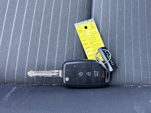 Used 2017 Kia Forte LX w/ LX Popular Package FWD image 24