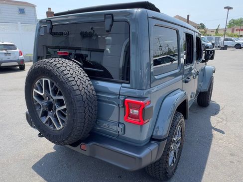 New 2026 Jeep Wrangler Unlimited Sahara AWD/4WD image 7
