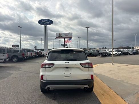 Used 2021 Ford Escape SEL w/ Technology Package image 4