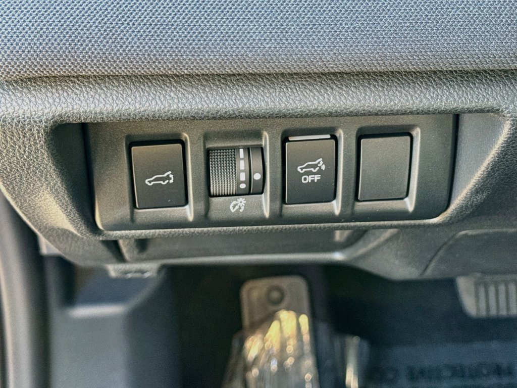 Used 2022 Subaru Outback Premium AWD/4WD image 6