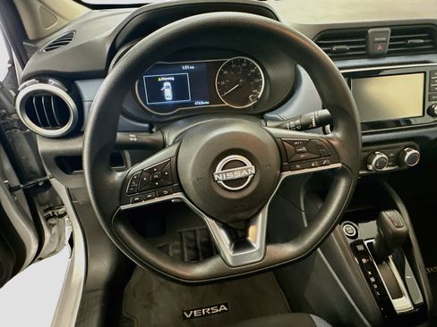 Used 2025 Nissan Versa SV FWD image 18