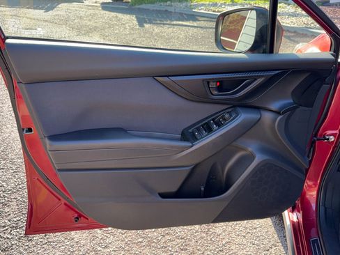 Used 2019 Subaru Crosstrek 2.0i Premium image 13