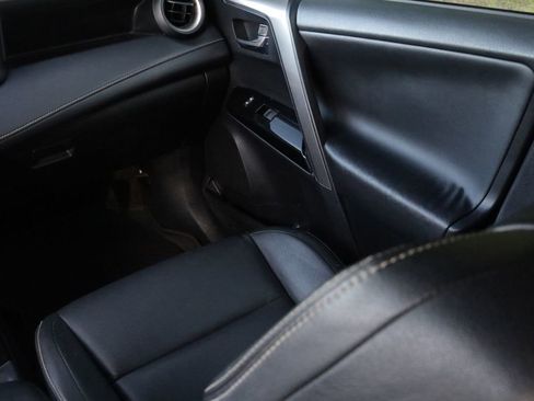 Used 2016 Toyota RAV4 Limited FWD image 23