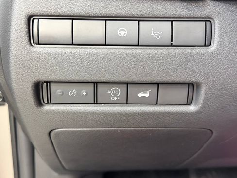 Used 2023 Nissan Rogue Platinum w/ Platinum Premium Package FWD image 42