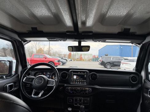 Used 2021 Jeep Wrangler Unlimited Sahara image 30