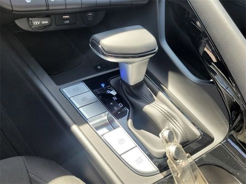 New 2025 Hyundai Elantra SEL image 20