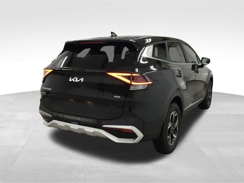 Used 2024 Kia Sportage LX AWD/4WD image 12