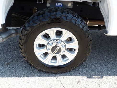 Used 2020 Ford F250 XLT w/ FX4 Off-Road Package AWD/4WD image 59