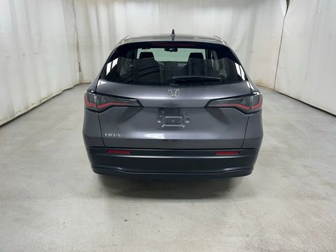 Used 2023 Honda HR-V LX image 6