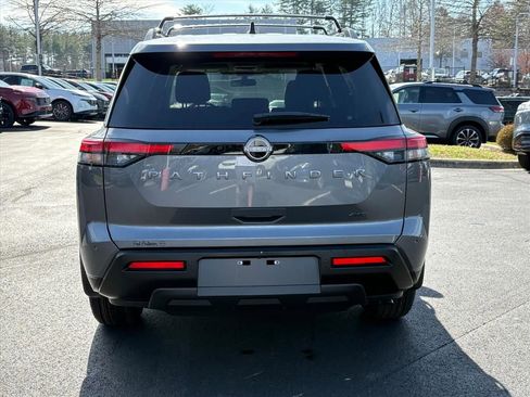 New 2026 Nissan Pathfinder SV image 6