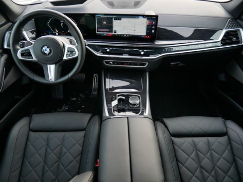 Used 2026 BMW X5 xDrive40i w/ M Sport Package image 10
