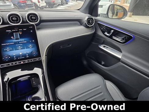 Used 2025 Mercedes-Benz GLC 350e 4MATIC image 19