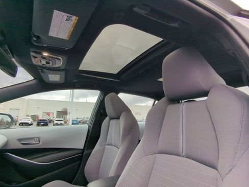 Certified 2025 Toyota Corolla SE image 10