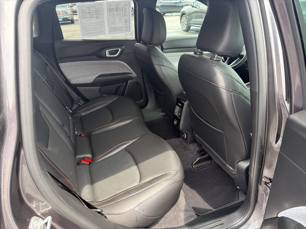 Used 2023 Jeep Compass Latitude AWD/4WD image 12