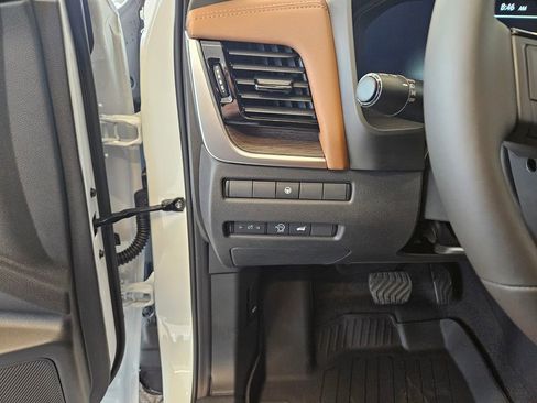 New 2026 Nissan Rogue Platinum image 16