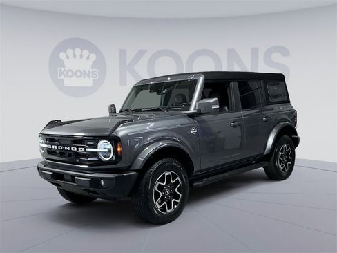 Used 2023 Ford Bronco Outer Banks image 1