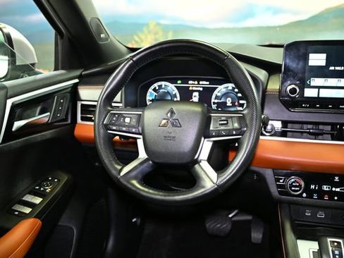 Used 2022 Mitsubishi Outlander SEL image 47