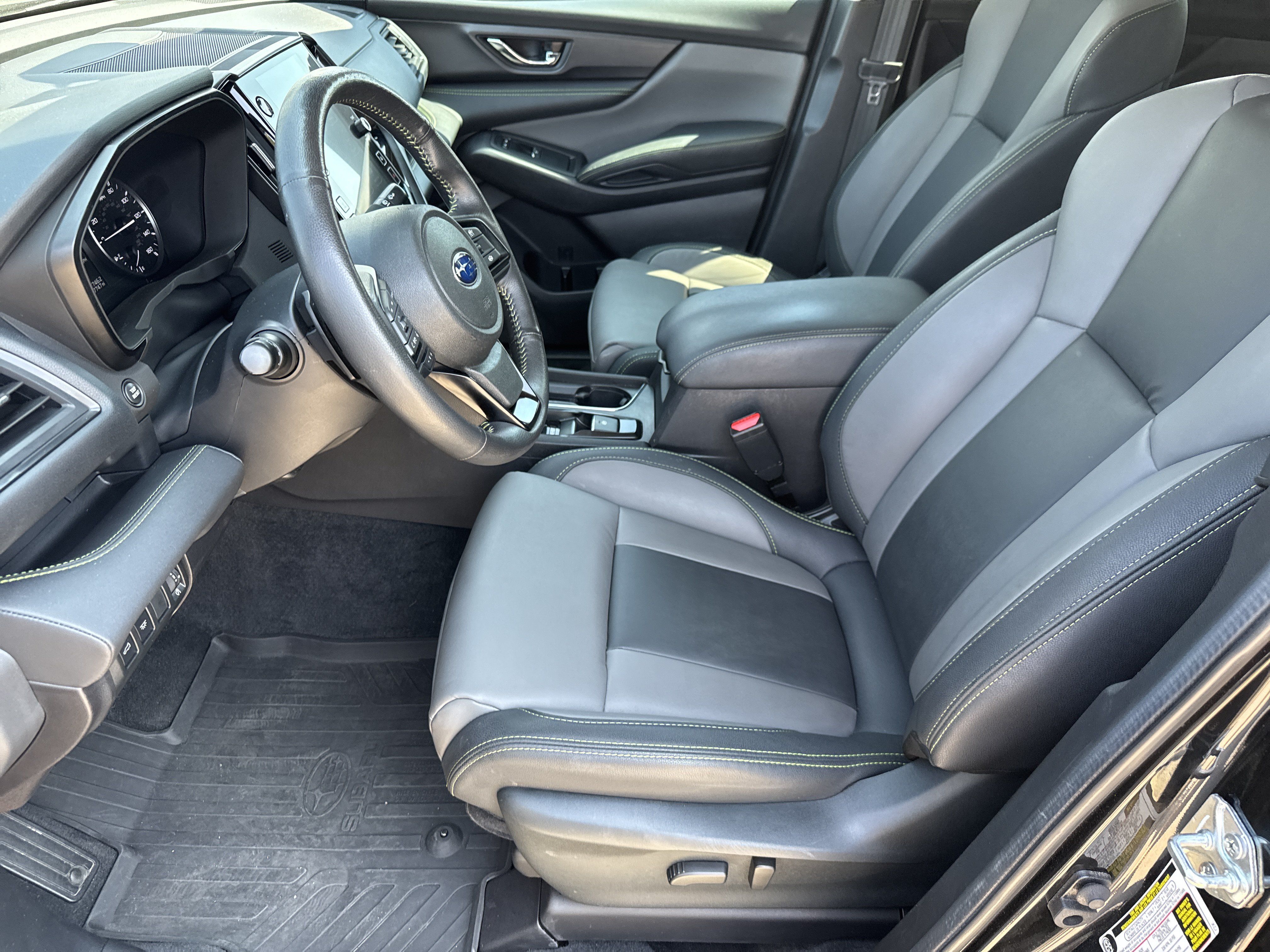 Used 2025 Subaru Ascent Onyx Edition w/ Onyx Package AWD/4WD image 10
