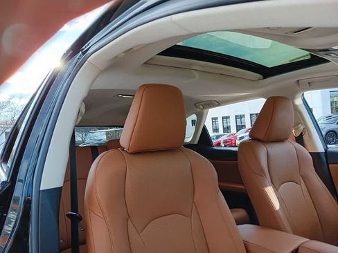 Used 2022 Lexus RX 350L Premium w/ Premium Package image 21