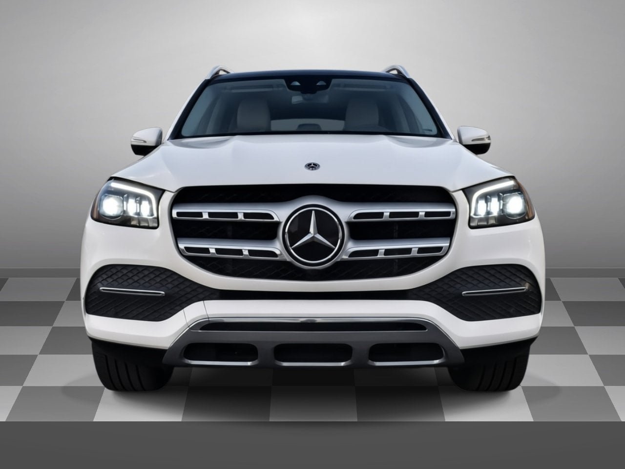 Used 2022 Mercedes-Benz GLS 450 4MATIC image 2