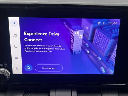 Used 2024 Toyota RAV4 SE image 13