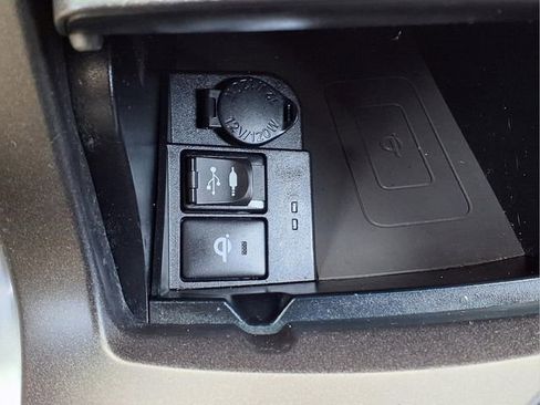Used 2016 Toyota Camry XSE w/ Advanced Technology Package FWD image 15