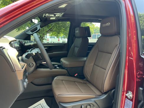New 2026 Chevrolet Tahoe High Country AWD/4WD image 14