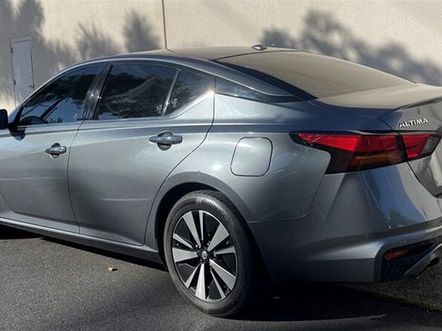 Used 2019 Nissan Altima 2.5 SL FWD image 3