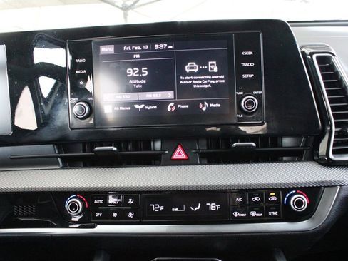 Used 2023 Kia Sportage LX image 5