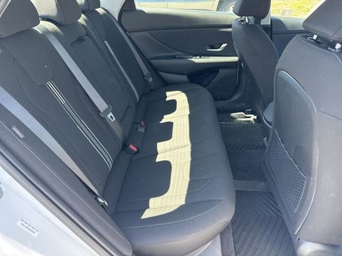 Certified 2025 Hyundai Elantra SEL image 15