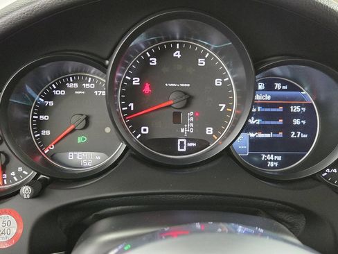 Used 2018 Porsche Cayenne Platinum Edition image 11