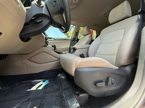 Used 2019 Hyundai Tucson Value FWD image 17