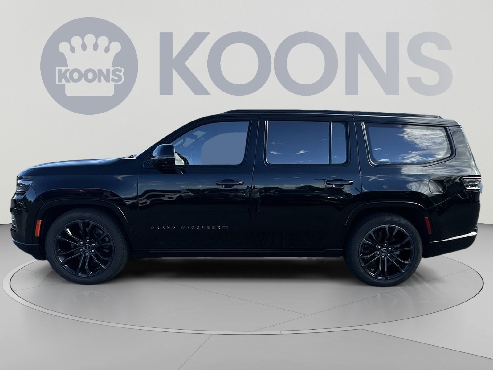 Used 2023 Jeep Grand Wagoneer Series III AWD/4WD image 7