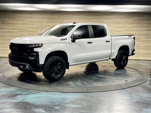 Used 2021 Chevrolet Silverado 1500 LT Trail Boss w/ Convenience Package II AWD/4WD image 8