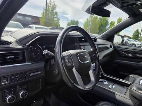 Used 2021 GMC Yukon XL Denali AWD/4WD image 8