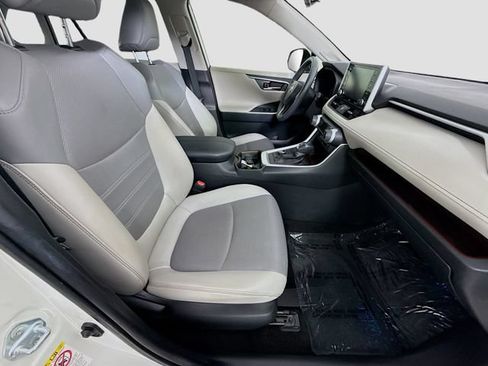 Certified 2019 Toyota RAV4 Limited w/ Cold Weather Package AWD/4WD image 29