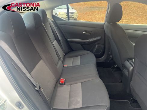 Used 2022 Nissan Sentra SV image 30
