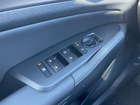 New 2026 Kia Sportage EX w/ EX Panorama Roof Package image 12