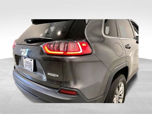 Used 2019 Jeep Cherokee Latitude Plus w/ Cold Weather Group AWD/4WD image 30