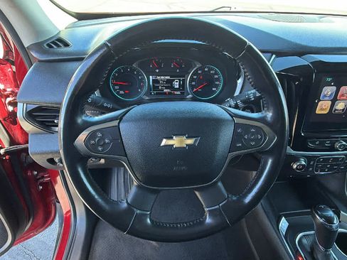 Used 2019 Chevrolet Traverse RS FWD image 18